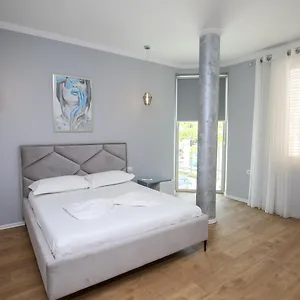 Apartment Nikaj Premium, Vlorë